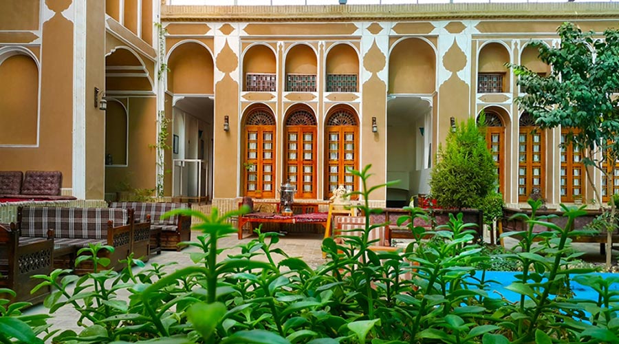 رستوران هتل مظفر یزد