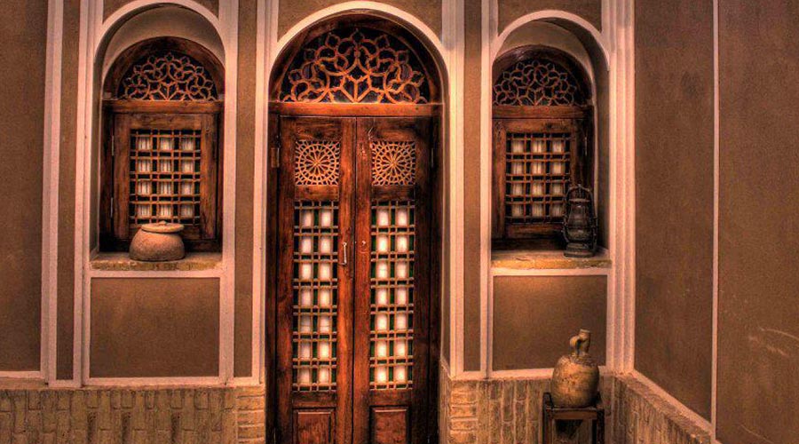 مرکز اصلی رزرو هتل لب خندق یزد
