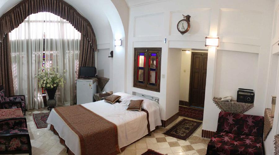 اتاق 2 هتل مهر یزد